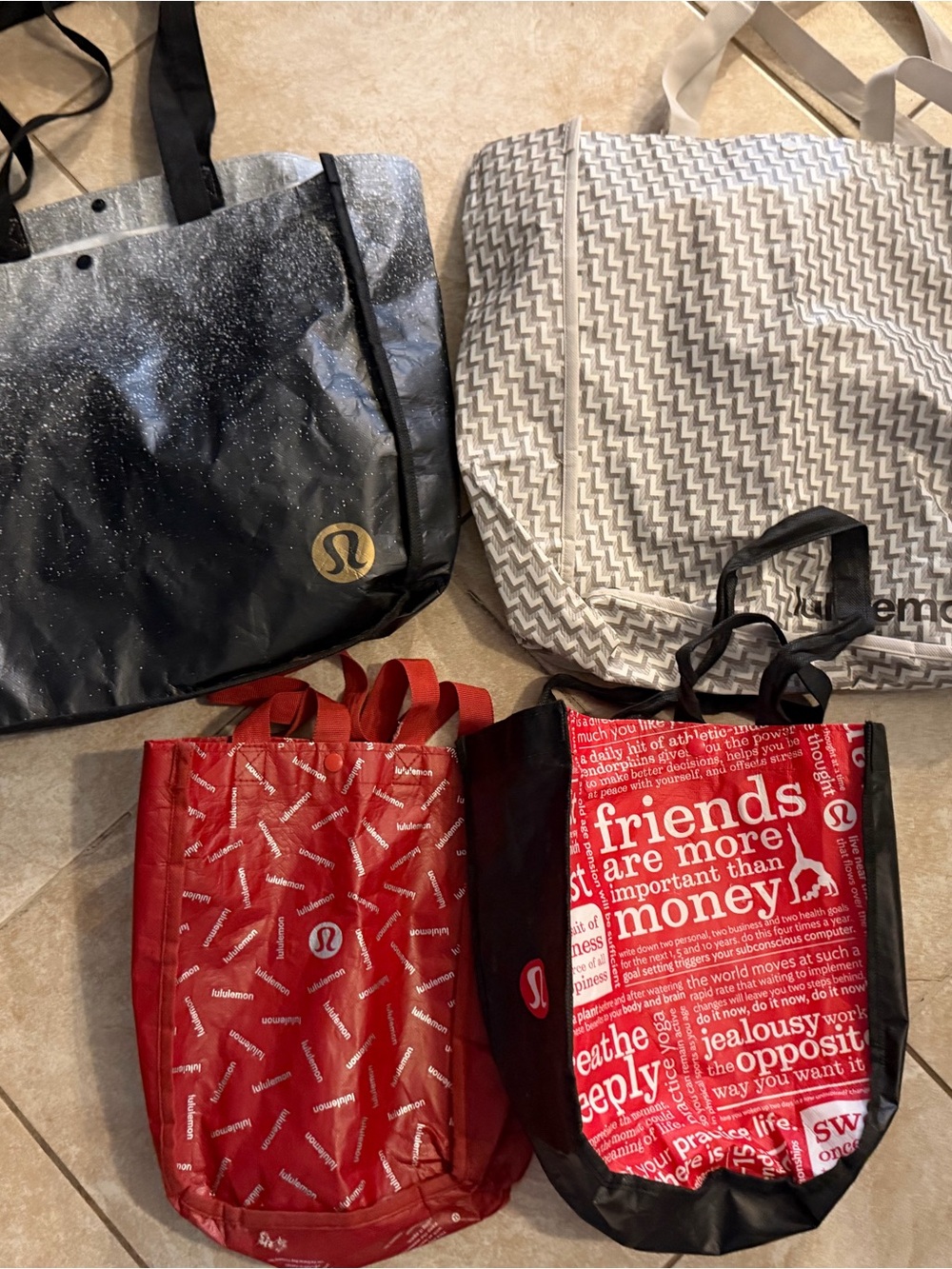 Lot of 4 Lululemon reusable bags small & Large
